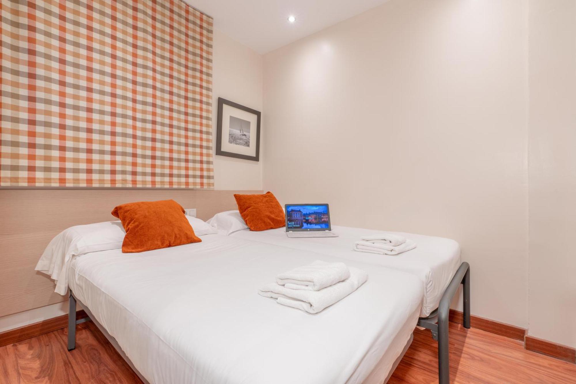 Serennia Cest Apartamentos Arc De Triomf Barcelona Kültér fotó