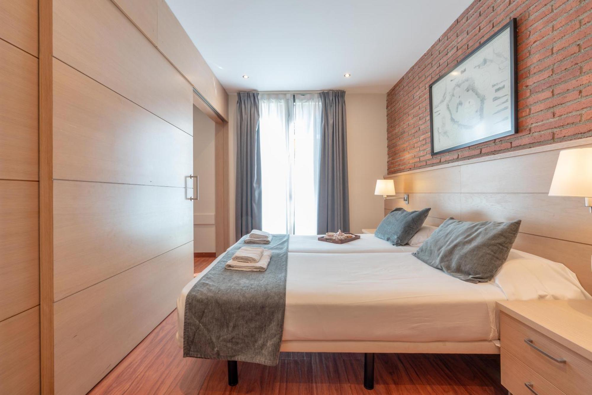 Serennia Cest Apartamentos Arc De Triomf Barcelona Kültér fotó
