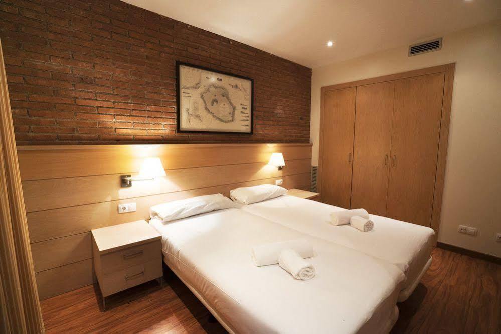 Serennia Cest Apartamentos Arc De Triomf Barcelona Kültér fotó