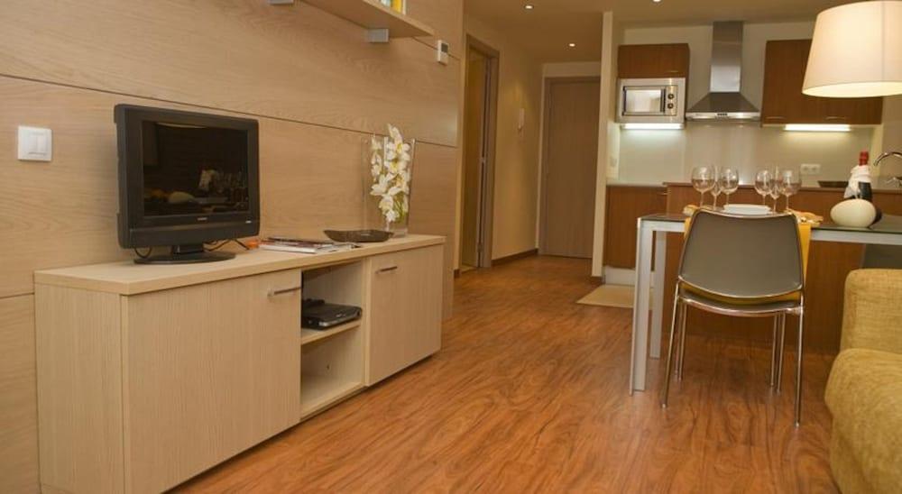 Serennia Cest Apartamentos Arc De Triomf Barcelona Kültér fotó